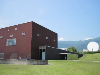 奈義町現代美術館
