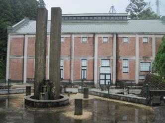 下山芸術の森発電所美術館ファサード