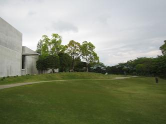 ヴァンジ彫刻庭園美術館