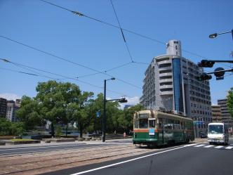 比治山下駅付近