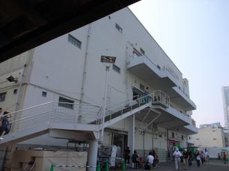 横浜トリエンナーレ BankartNYK会場 正面
