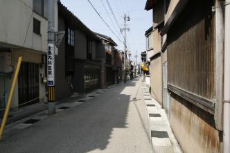 東町